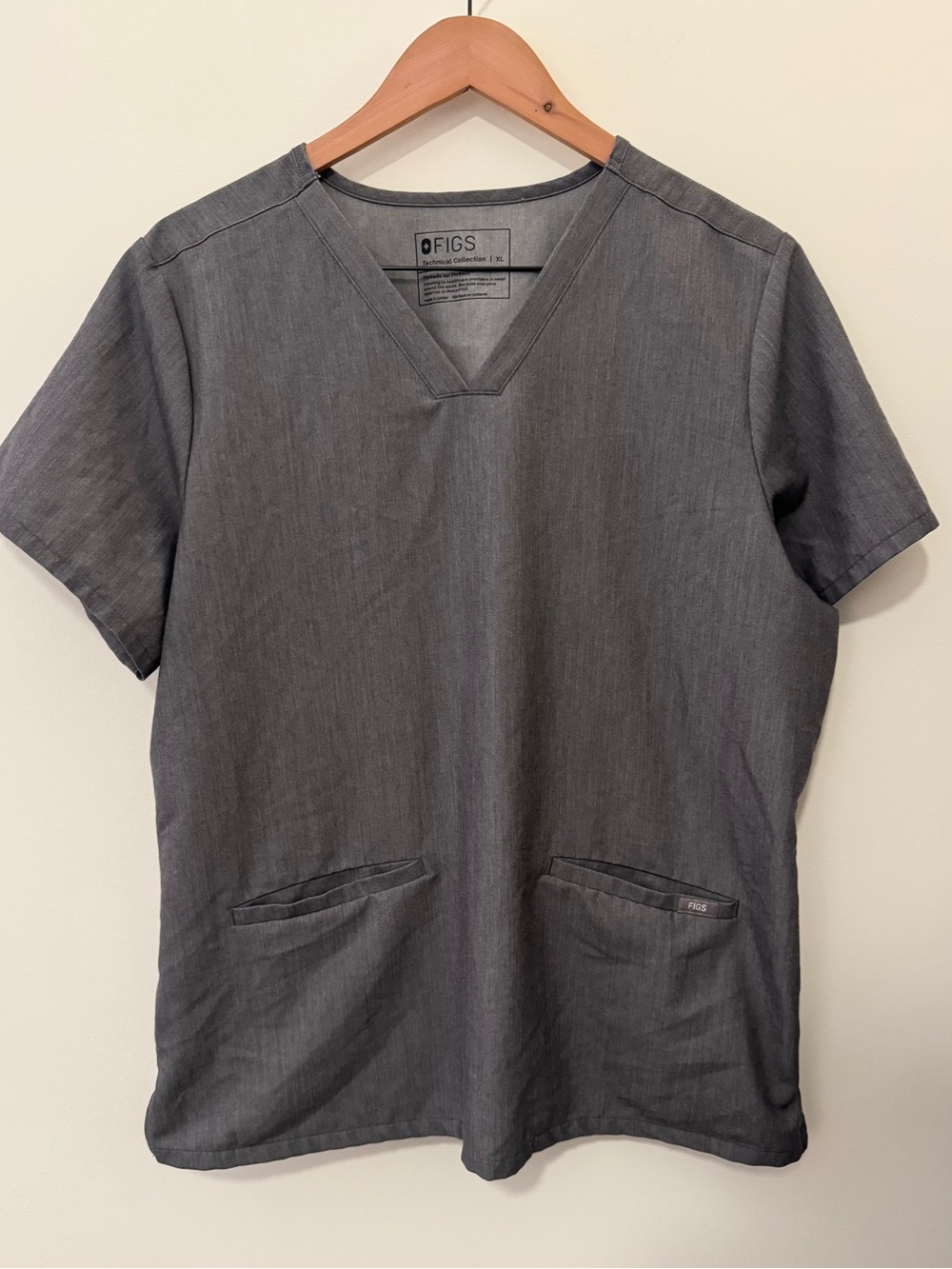 FIGS Casma Three Pocket Scrub Top Heather Gray Women’s XL